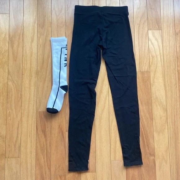 Victoria’s Secret PINK nation black xs leggings and socks - Picture 6 of 7